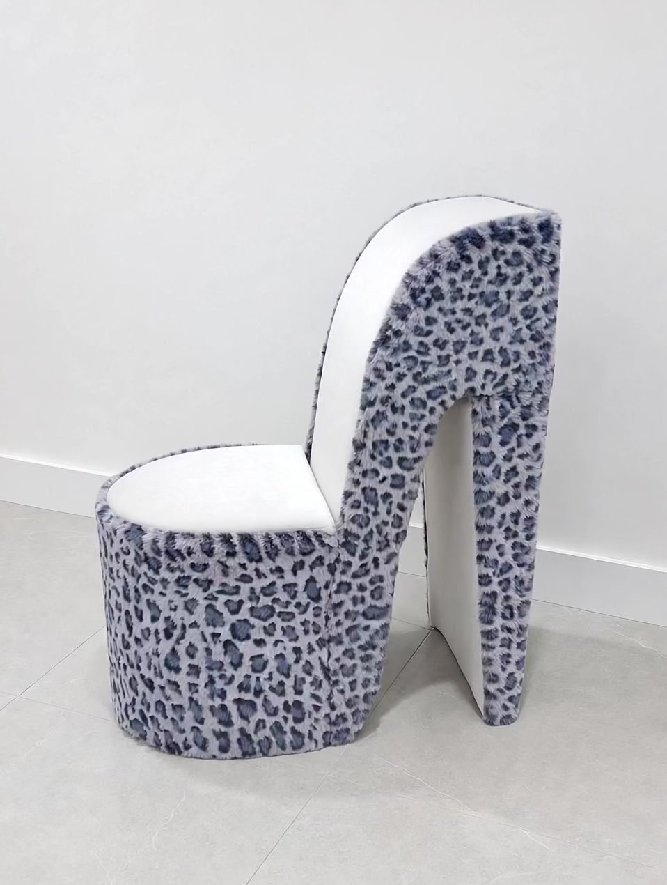 Snowy blue leopard heel